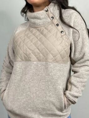 ⚡️Abercrombie & Fitch Quilted Yoke Mock Neck Sweater - Cream